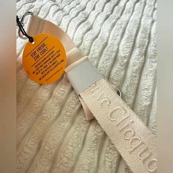 NWT authentic Veuve Clicquot Puffy Bottle Holder - Picture 3 of 8